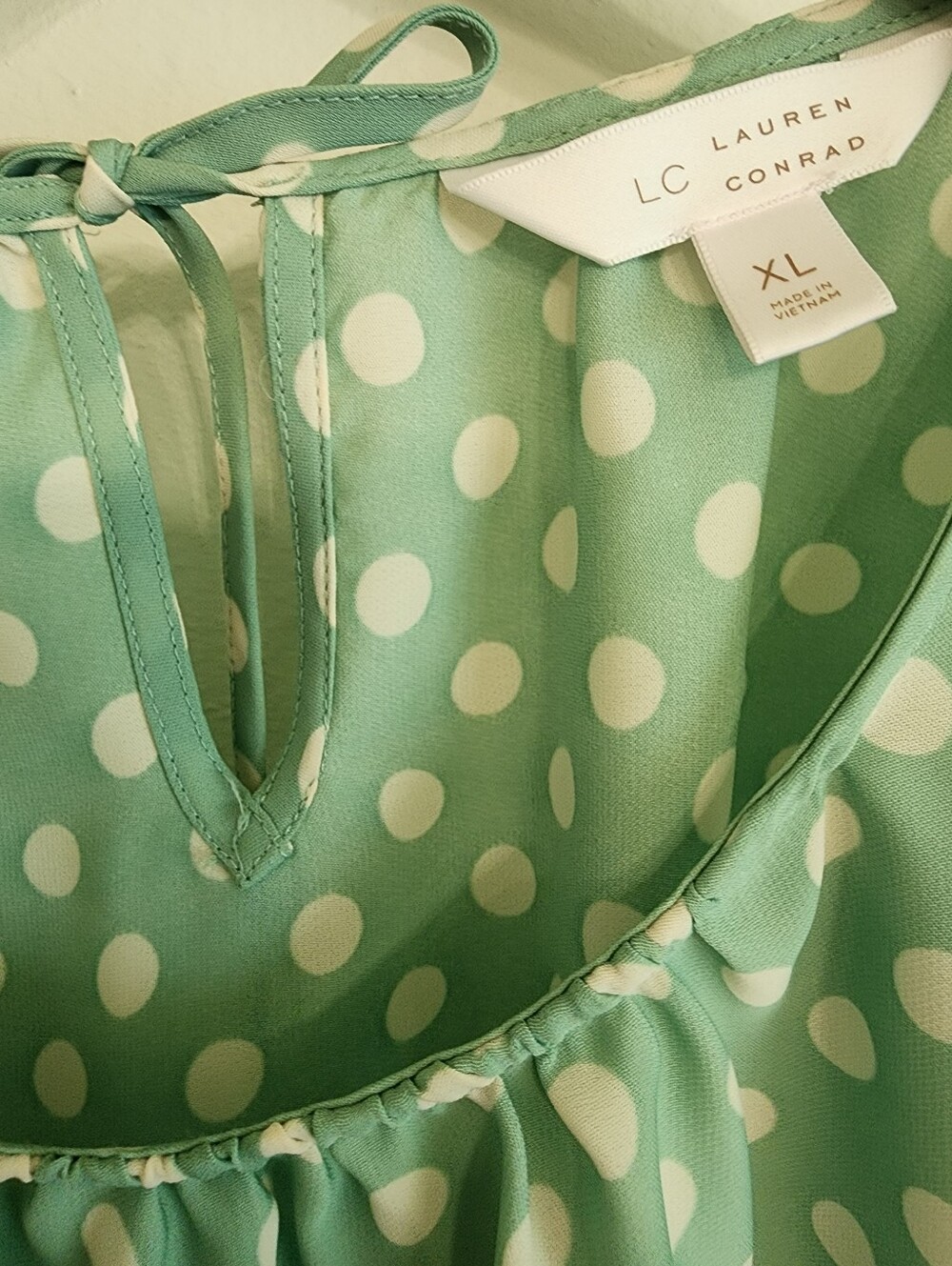 Lauren Conrad Green and Cream Polka Dot Short Sleeve Blouse Size XL - Picture 5 of 10